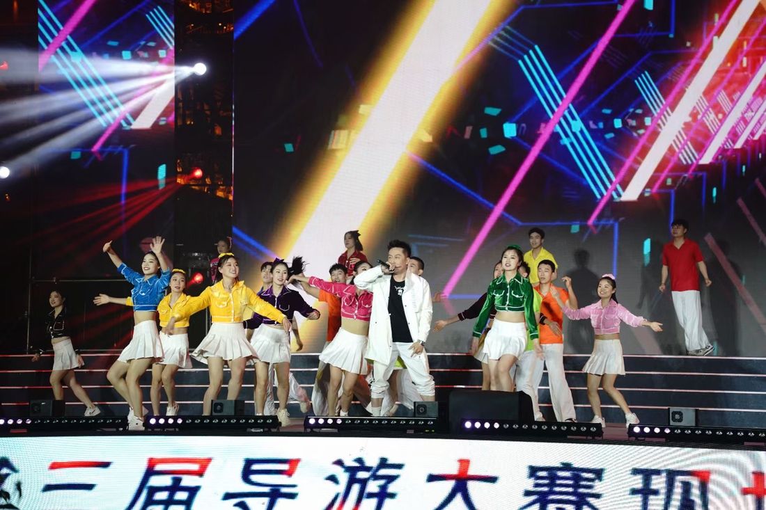 舞台集体演出